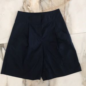 {Theory} pleated high-wasted shorts
